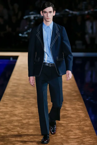 Look 47